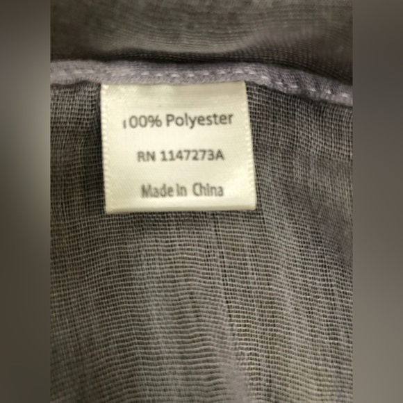 ✨Host Pick ✨ Gray Plaid Infinity Loop Scarf - Picture 4 of 5